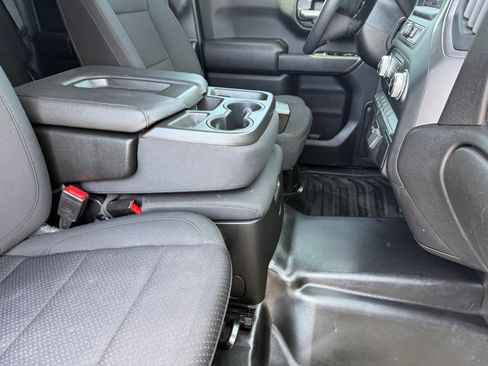 Used 2024 GMC Sierra 1500 Pro w/ Convenience Package image 33