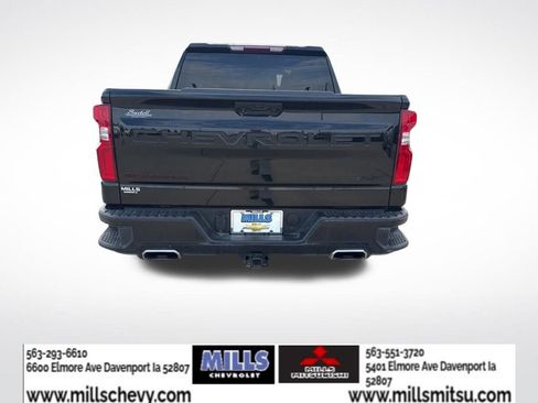 Used 2023 Chevrolet Silverado 1500 RST w/ Redline Edition AWD/4WD image 4