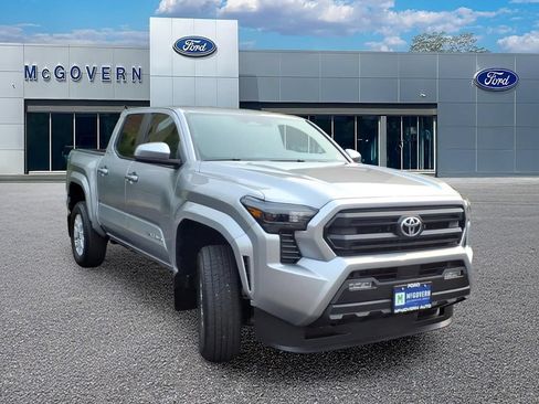 Used 2026 Toyota Tacoma SR5 AWD/4WD image 4