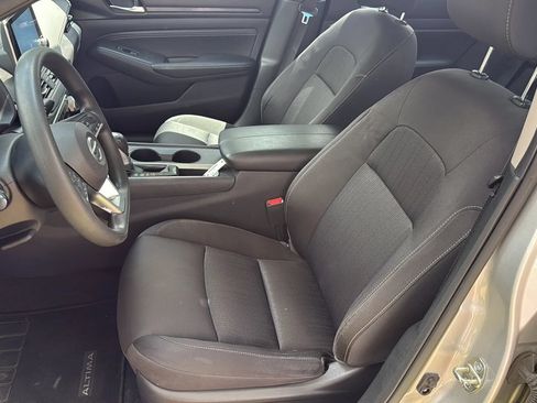 Used 2020 Nissan Altima 2.5 S FWD image 14