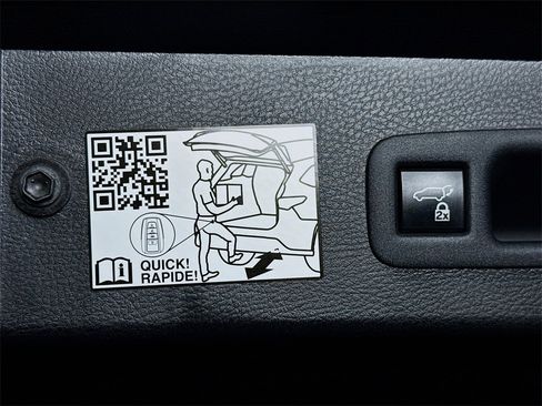 Certified 2022 Toyota Sienna XSE image 33