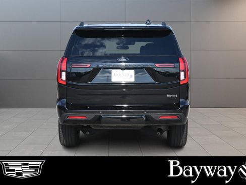 Used 2025 Ford Expedition Max Platinum w/ Stealth Appearance Package AWD/4WD image 6