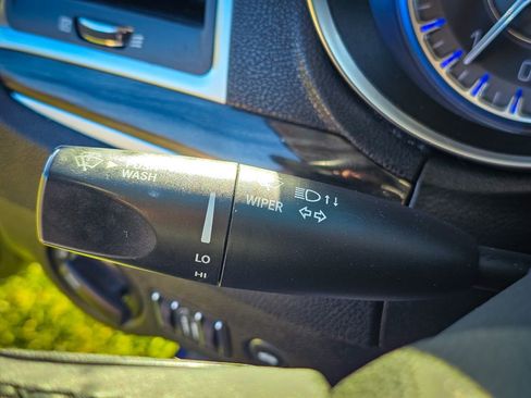 Used 2016 Chrysler 300 Limited image 17