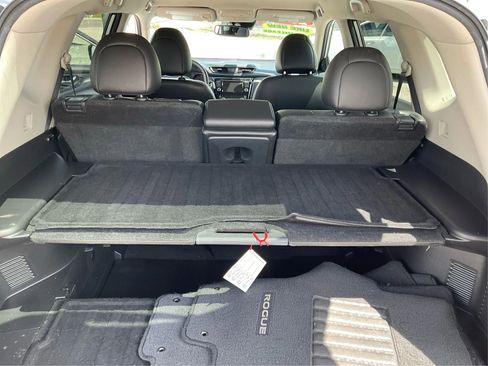 Used 2018 Nissan Rogue SL FWD image 12