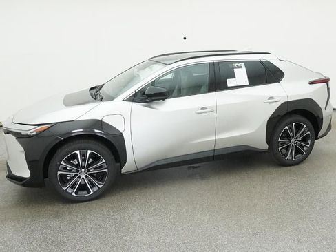 New 2025 Toyota bZ4X AWD image 37
