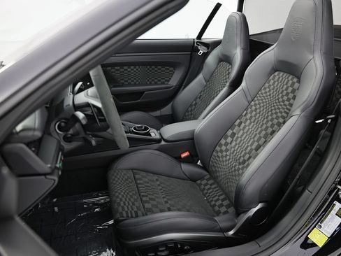 New 2026 Porsche 911 Carrera 4S AWD/4WD image 5