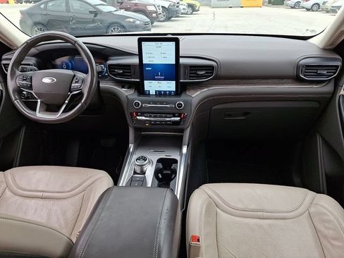 Used 2020 Ford Explorer Platinum w/ Premium Technology Package AWD/4WD image 15