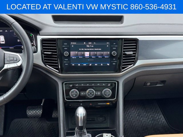 Certified 2023 Volkswagen Atlas Cross Sport SE w/ Panoramic Sunroof Package AWD/4WD image 16