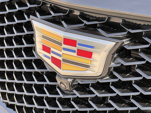 Used 2025 Cadillac Escalade ESV V AWD/4WD image 14
