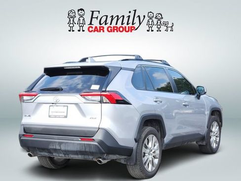 Used 2024 Toyota RAV4 XLE Premium FWD image 4