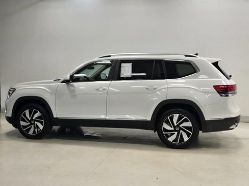 Used 2025 Volkswagen Atlas SEL AWD/4WD image 4