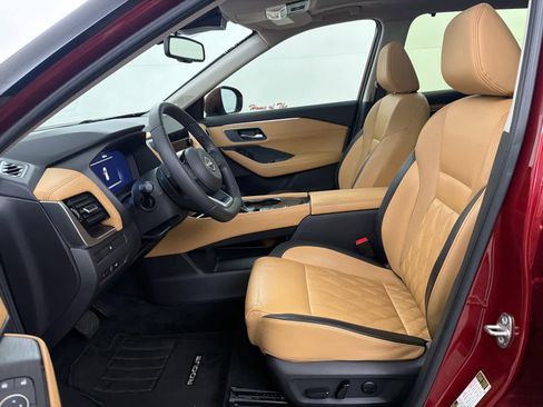 Used 2023 Nissan Rogue Platinum image 14