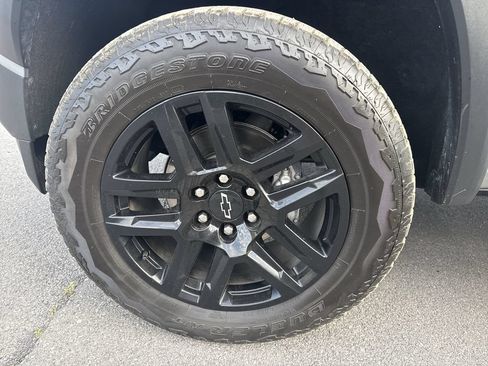 Used 2025 Chevrolet Colorado Trail Boss AWD/4WD image 8