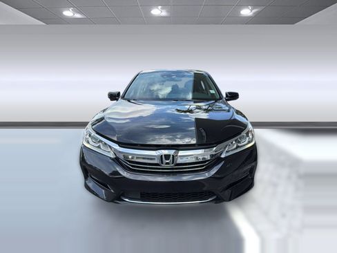 Used 2017 Honda Accord EX-L image 6