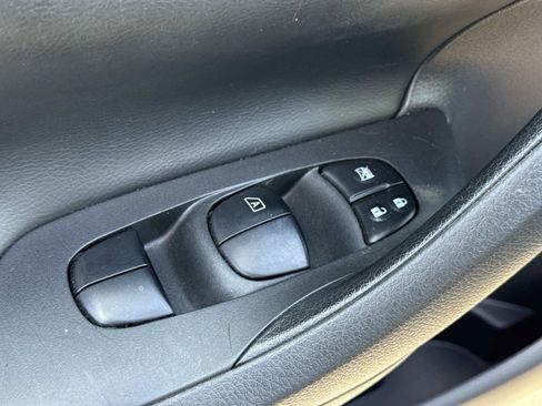 Used 2017 Nissan Altima 2.5 SV image 22