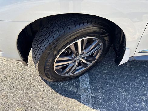 Certified 2017 INFINITI QX60 AWD w/ Premium Plus Package image 27