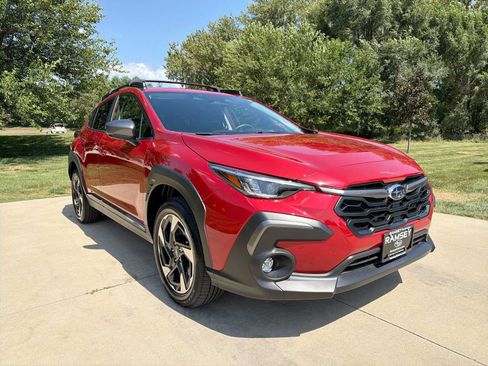 Used 2024 Subaru Crosstrek 2.5i Limited w/ Crosstrek Mirror Package AWD/4WD image 8
