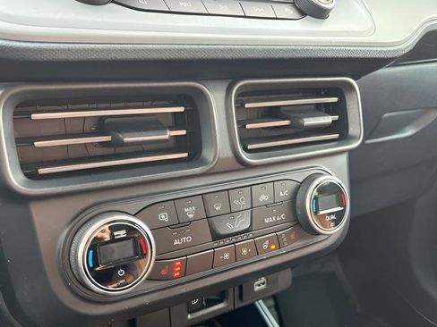 Used 2022 Ford Maverick Lariat w/ Lariat Luxury Package image 19