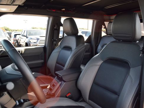 Certified 2023 Ford Bronco Big Bend w/ Sasquatch Package AWD/4WD image 16