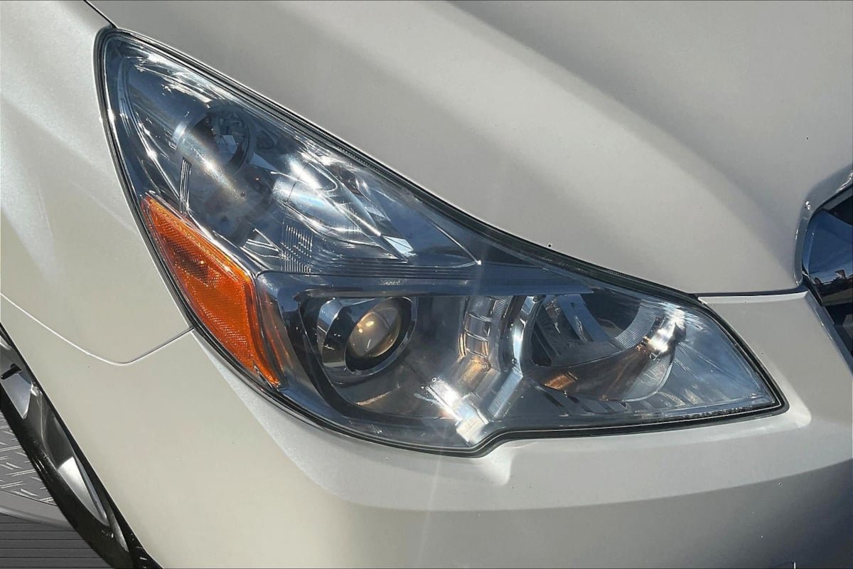 Used 2014 Subaru Outback 2.5i Limited w/ Moonroof Package AWD/4WD image 30