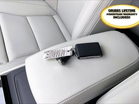 New 2026 Volvo XC40 B5 Ultra w/ Protection Package Premier image 30