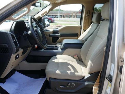 Used 2017 Ford F150 XLT w/ Equipment Group 302A Luxury AWD/4WD image 2