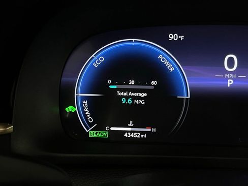 Used 2024 Toyota Crown Limited w/ Carpet Mat Package (TMS) image 18