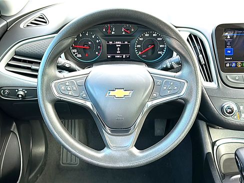 Used 2024 Chevrolet Malibu LT image 27