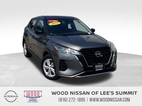 Certified 2025 Nissan Kicks Play S image 1