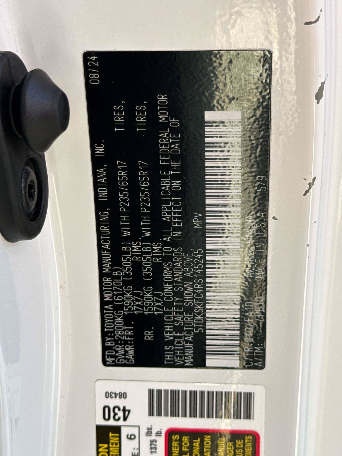 Used 2024 Toyota Sienna LE AWD/4WD image 30
