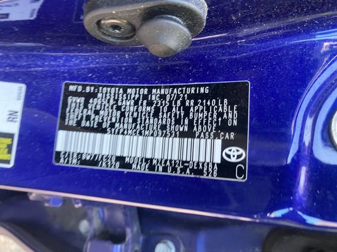 Used 2021 Toyota Corolla SE w/ SE Premium Package FWD image 39