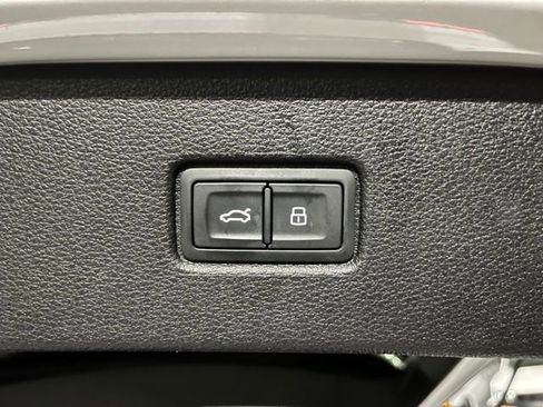 Used 2021 Audi Q7 2.0T Premium w/ Convenience Package image 10