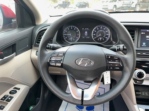Used 2019 Hyundai Elantra SEL image 14
