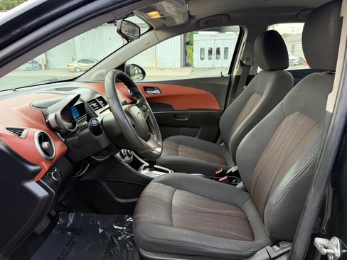 Used 2016 Chevrolet Sonic LT FWD image 2