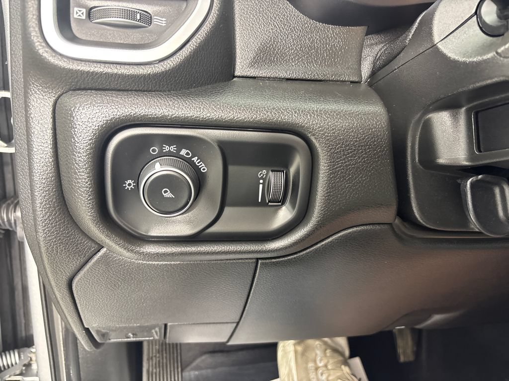 Used 2021 RAM 2500 Big Horn AWD/4WD image 29