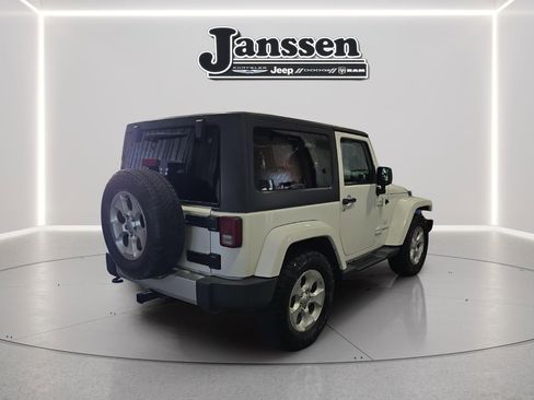 Used 2015 Jeep Wrangler Sahara w/ Connectivity Group AWD/4WD image 5