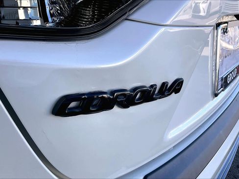 Used 2021 Toyota Corolla XSE image 30