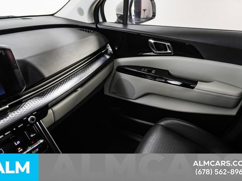 Used 2024 Kia Carnival SX Prestige image 45