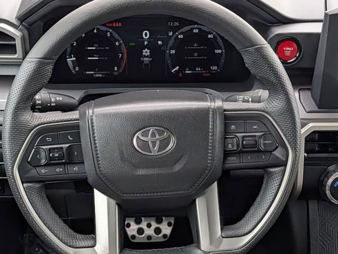 Used 2025 Toyota Tacoma TRD Sport AWD/4WD image 12
