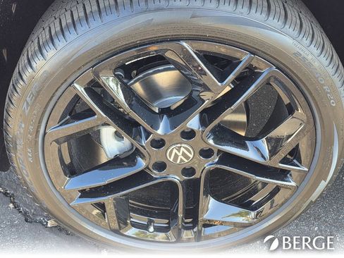 New 2026 Volkswagen Tiguan SE R-Line FWD image 11