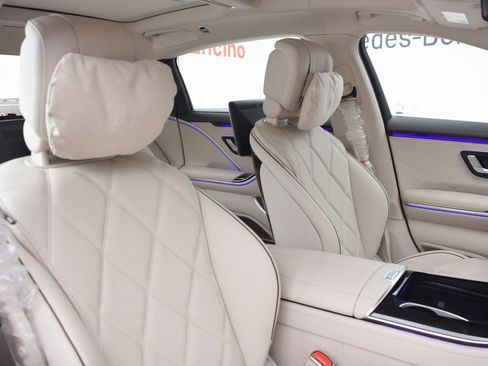 New 2026 Mercedes-Benz Maybach S 680 4MATIC image 16