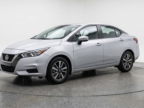 Used 2025 Nissan Versa SV FWD image 3