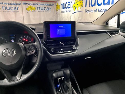 Used 2024 Toyota Corolla LE w/ LE Convenience Package image 18