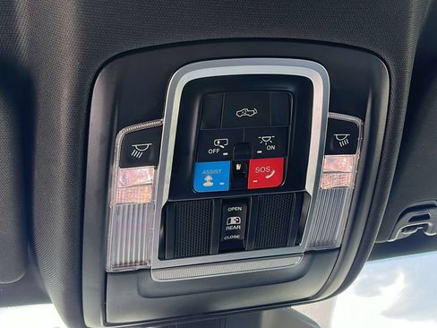 Used 2025 RAM 1500 Laramie w/ Sport Appearance Package AWD/4WD image 17