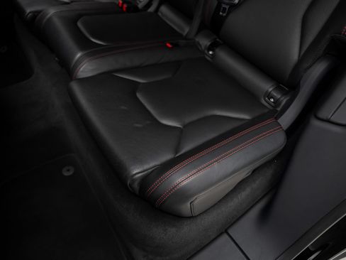 Used 2019 Lamborghini Urus AWD/4WD image 67