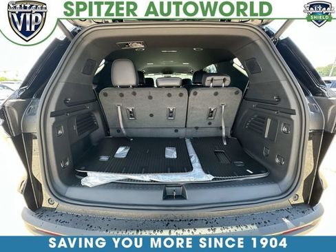 New 2026 Chevrolet Traverse LT w/ LPO, Floor Liner Package AWD/4WD image 27