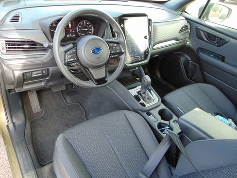 Certified 2025 Subaru Forester Premium AWD/4WD image 11