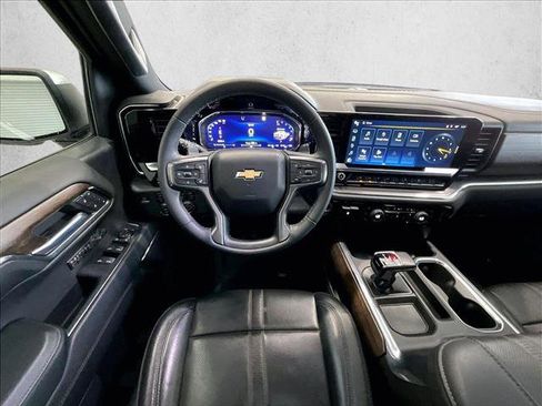 Used 2023 Chevrolet Silverado 1500 High Country w/ High Country Premium Package AWD/4WD image 7