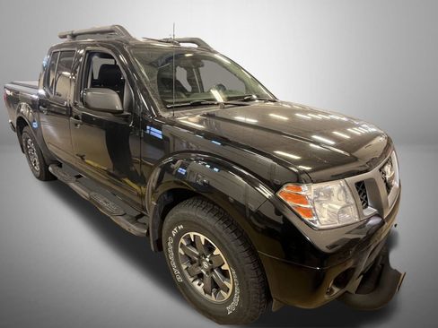 Used 2019 Nissan Frontier PRO-4X w/ Pro-4x Luxury Package image 2