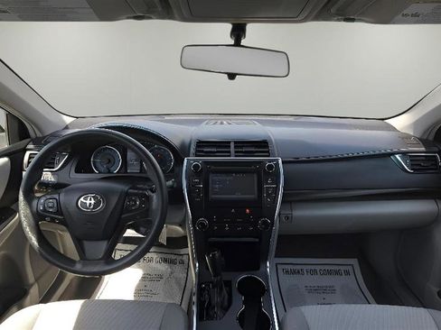 Used 2016 Toyota Camry LE FWD image 16